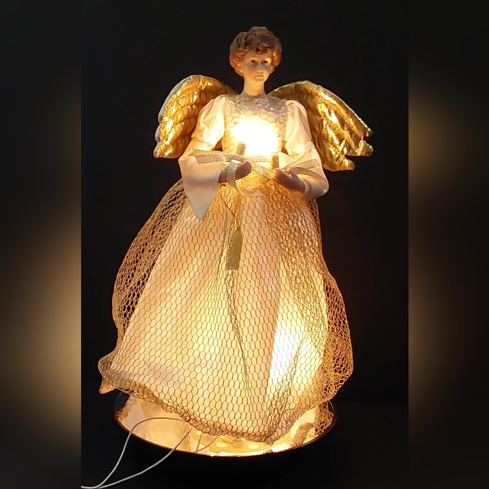 CHRISTMAS ANGEL / TREE TOPPER with LIGHTS
